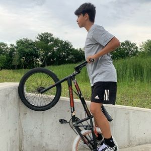 Meet your Posher, Juan